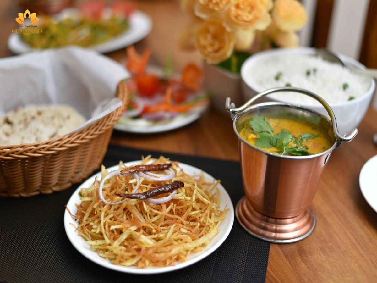 Hotel Golden Potala, Darjeeling Дарджилинг Екстериор снимка